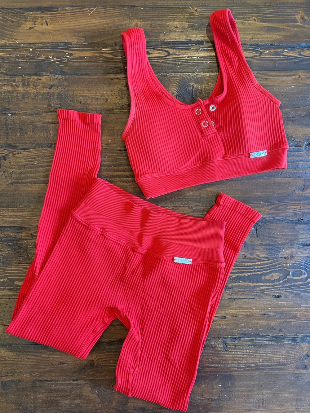 Bombshell sportswear red bra and leggings set